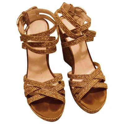 Pre-owned Stuart Weitzman Leather Sandals In Beige