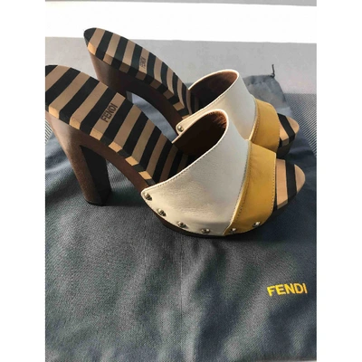 Pre-owned Fendi Beige Leather Sandals