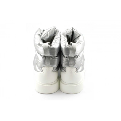 Pre-owned Chanel Silver Cloth Boots