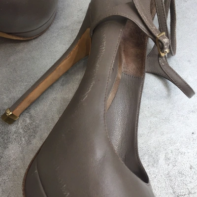 Pre-owned Elie Saab Leather Heels In Grey