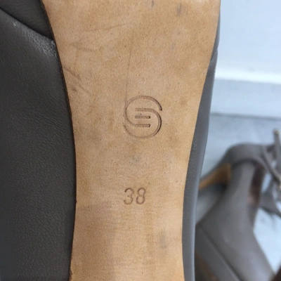 Pre-owned Elie Saab Leather Heels In Grey