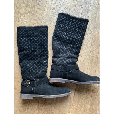 Snowball snow boots Louis Vuitton Black size 8 US in Suede - 32428015