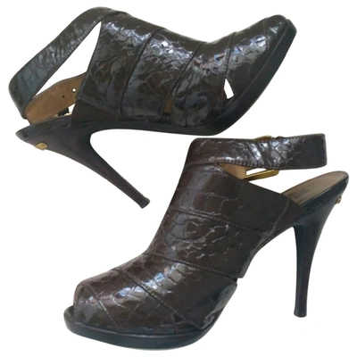 Pre-owned Michael Kors Brown Patent Leather Heels