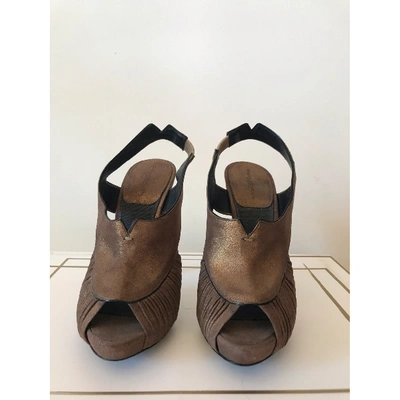 Pre-owned Donna Karan Sandals In Gold
