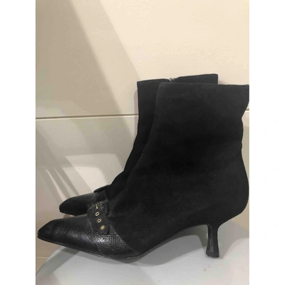 Pre-owned Chanel Ankle Boots In Black