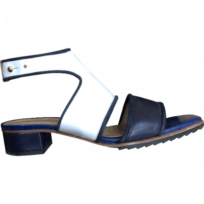 Pre-owned Lacoste Leather Sandals In White