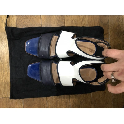 Pre-owned Lacoste Leather Sandals In White