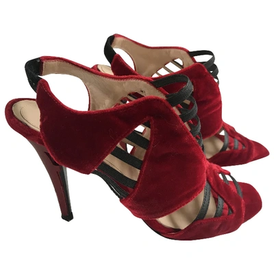 Pre-owned Fendi Red Velvet Sandals