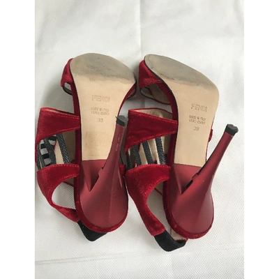 Pre-owned Fendi Red Velvet Sandals