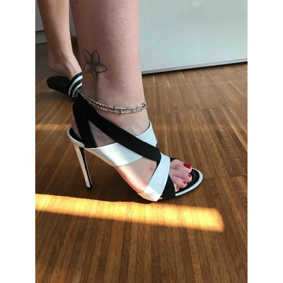 Pre-owned Balenciaga White Leather Sandals