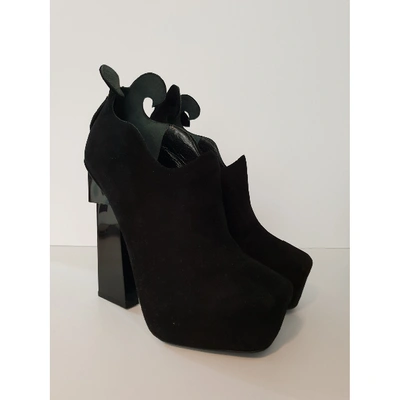 Pre-owned Aperlai Black Suede Ankle Boots