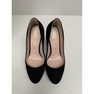 Pre-owned Sergio Rossi Heels In Black