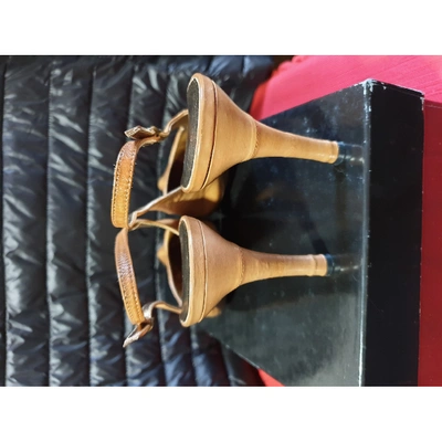 Pre-owned Dolce & Gabbana Camel Eel Heels