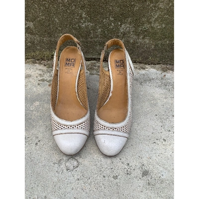 Pre-owned Moma Leather Heels In White