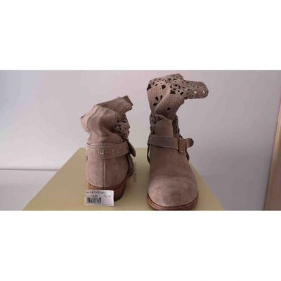 Pre-owned Twinset Beige Cloth Boots