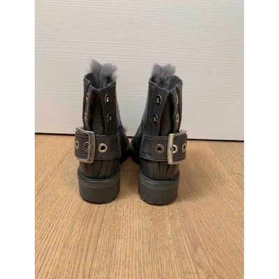 Pre-owned Alexander Mcqueen Grey Leather Ankle Boots