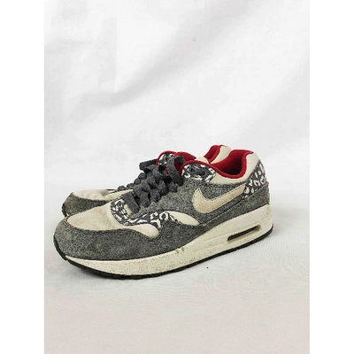 Pre-owned Nike Air Max  Grey Suede Trainers