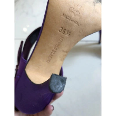 Pre-owned Manolo Blahnik Cloth Sandals In Purple
