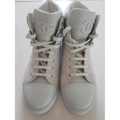 Pre-owned Chanel Cloth Trainers In White