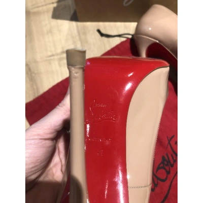 So kate patent leather heels Christian Louboutin Beige size 39.5 EU in  Patent leather - 17679486