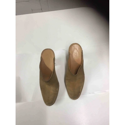 Pre-owned Tod's Mules & Clogs In Camel