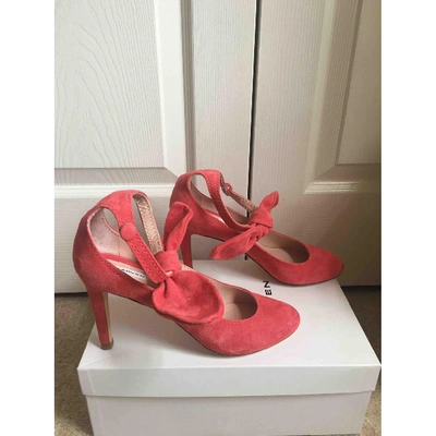 Pre-owned Carven Heels In Pink