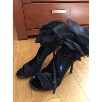 Pre-owned Alexander Mcqueen Patent Leather Sandals In Black