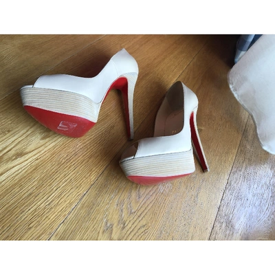 Pre-owned Christian Louboutin Lady Peep White Leather Heels