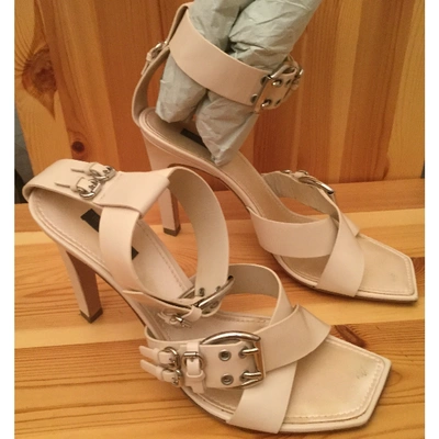 Pre-owned Louis Vuitton Leather Sandals In Beige