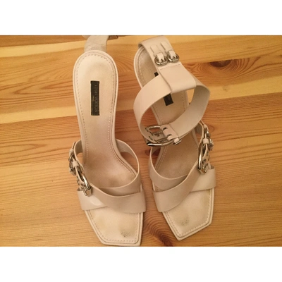 Pre-owned Louis Vuitton Leather Sandals In Beige