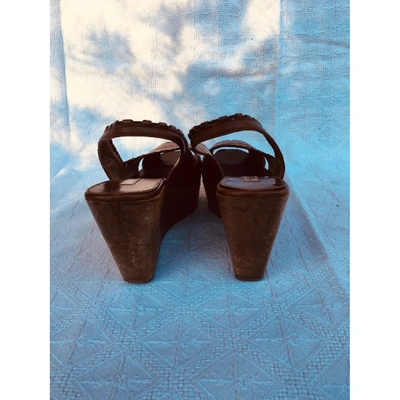 Pre-owned Alaïa Leather Sandals In Brown