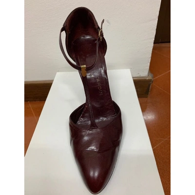 Pre-owned Pierre Cardin Leather Heels In Burgundy