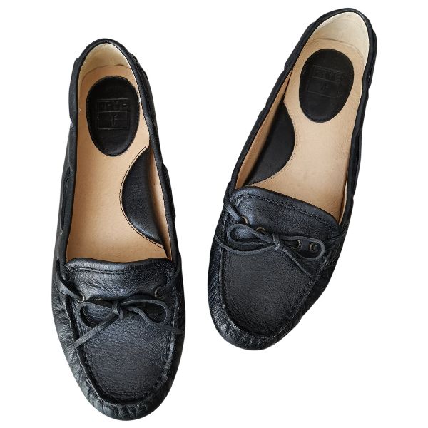 frye leather flats