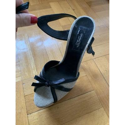 Pre-owned Giambattista Valli Cloth Sandals In Grey