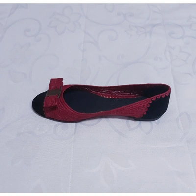 Pre-owned Ferragamo Vara Cloth Ballet Flats In Red