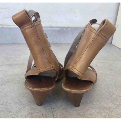 Pre-owned Marc By Marc Jacobs Leather Sandal In Camel