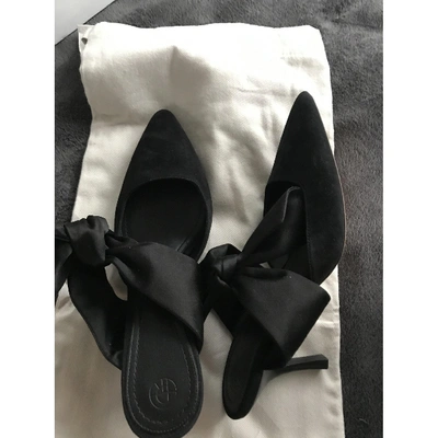 Pre-owned The Row Black Suede Sandals