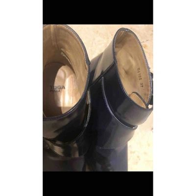 Pre-owned Toga Leather Buckled Boots In Navy