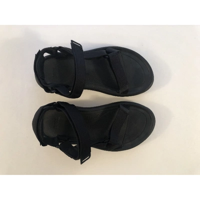 Pre-owned Teva Black Sandals