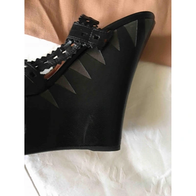 Pre-owned Alaïa Leather Sandals In Black