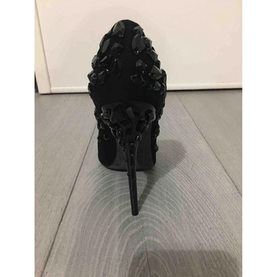 Pre-owned Tom Ford Heels In Black