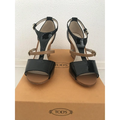 Pre-owned Tod's Patent Leather Sandals In Black