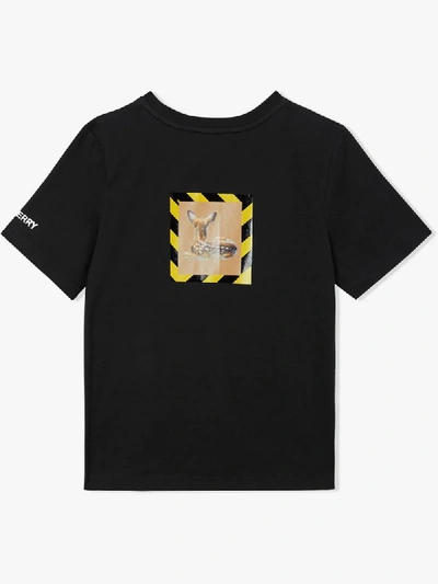 Shop Burberry T-shirt Mit Reh-print In Black