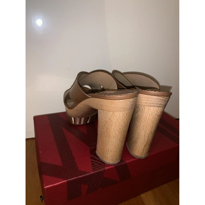 Pre-owned Ferragamo Brown Leather Mules & Clogs