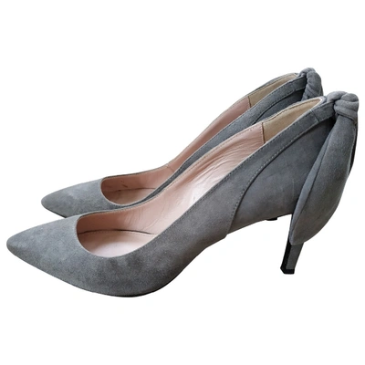 Pre-owned Carven Grey Suede Heels