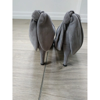 Pre-owned Carven Grey Suede Heels