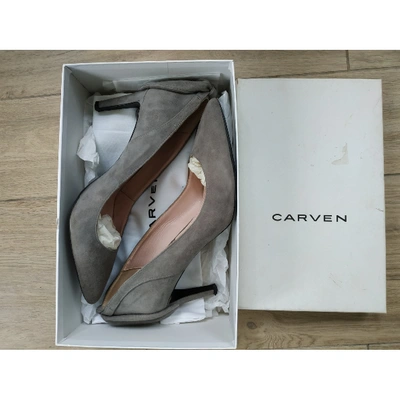 Pre-owned Carven Grey Suede Heels
