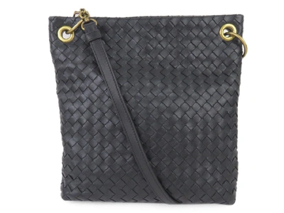 Pre-owned Bottega Veneta Intrecciato Leather Crossbody Bag In Black