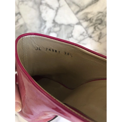 Pre-owned Stuart Weitzman Patent Leather Mules In Pink