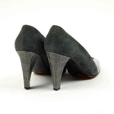 Pre-owned Saint Laurent Grey Crocodile Heels